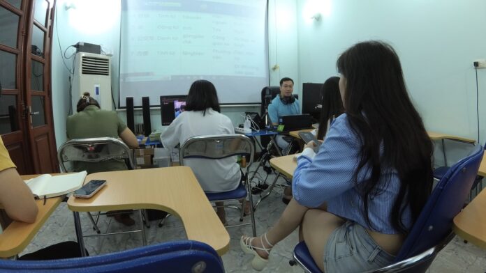 Khóa học tiếng Trung online lớp em Phương Mai 23-4-2025 Thầy Vũ chủ nhiệm