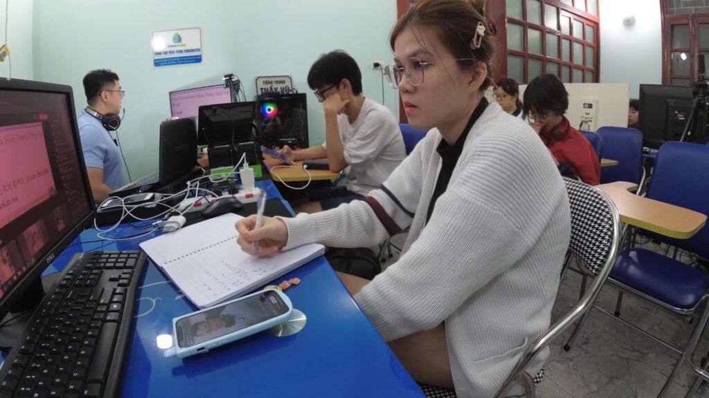 Khóa học tiếng Trung online Thầy Vũ lớp giao tiếp Hán ngữ thực dụng bài 13 3 hoctiengtrungonline Khóa học tiếng Trung online Thầy Vũ dạy tiếng Trung online tốt nhất toàn quốc