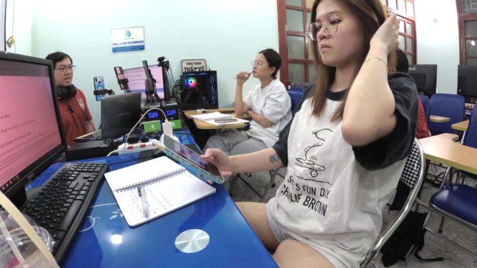 Học tiếng Trung online bài 1 lớp em Giang Yết Ánh Dương