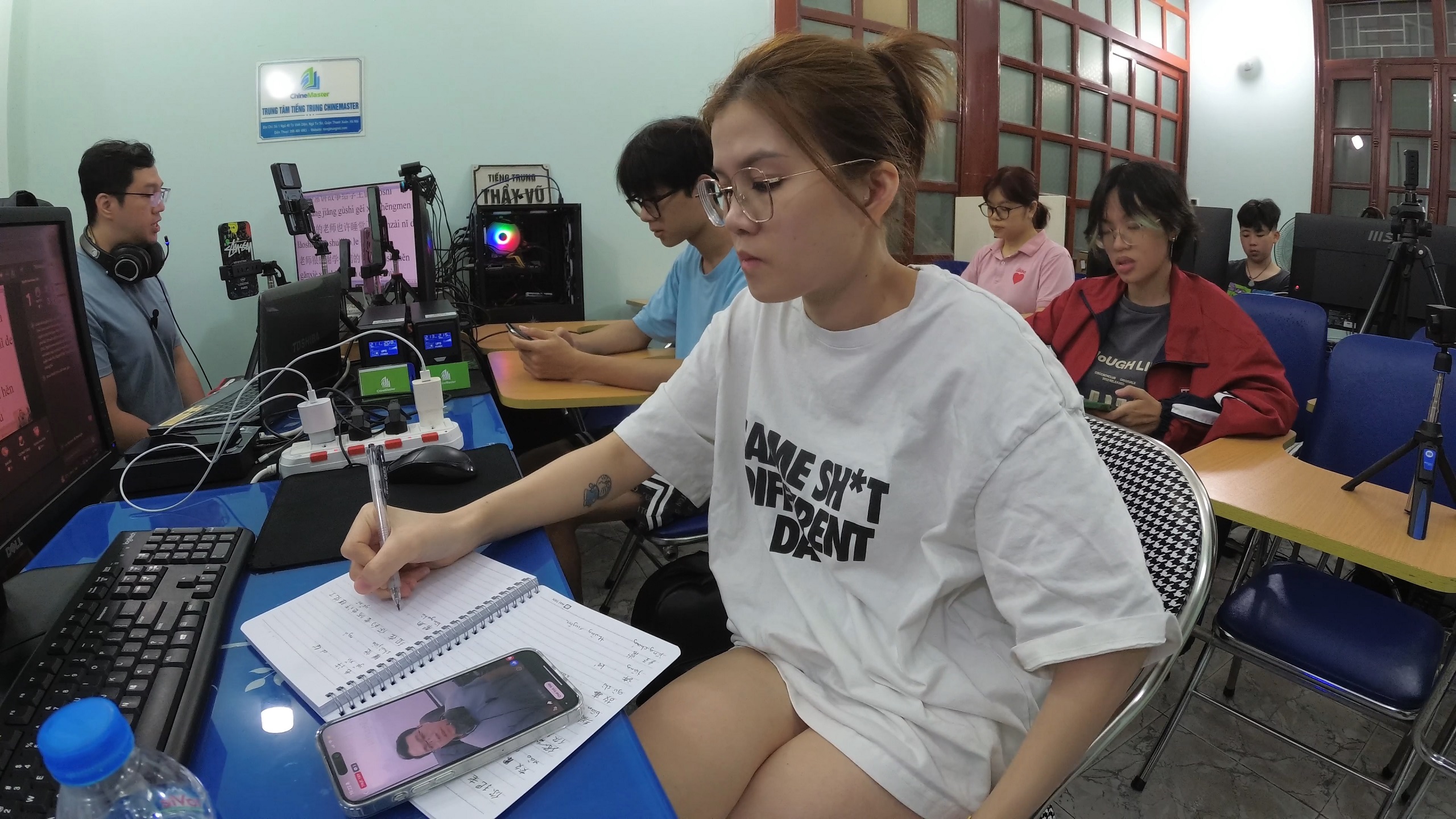 Học tiếng Trung online theo Giáo trình Hán ngữ của tác giả Nguyễn Minh Vũ Học tiếng Trung online theo Giáo trình Hán ngữ của tác giả Nguyễn Minh Vũ