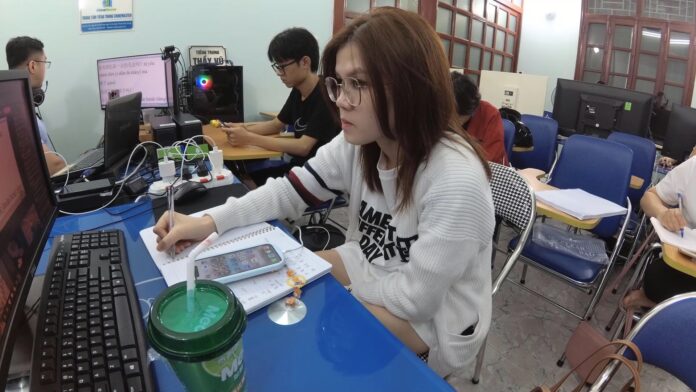 Học tiếng Trung HSK 3 giáo trình Hán ngữ bài 11 học tiếng trung online chinemaster