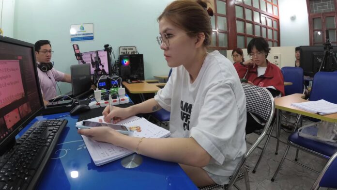 Học tiếng Trung online HSK 5 HSKK cao cấp bài 1